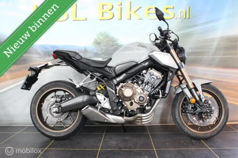 Honda CB650R (2021)