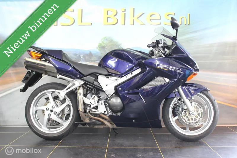 Honda VFR800 (2002)