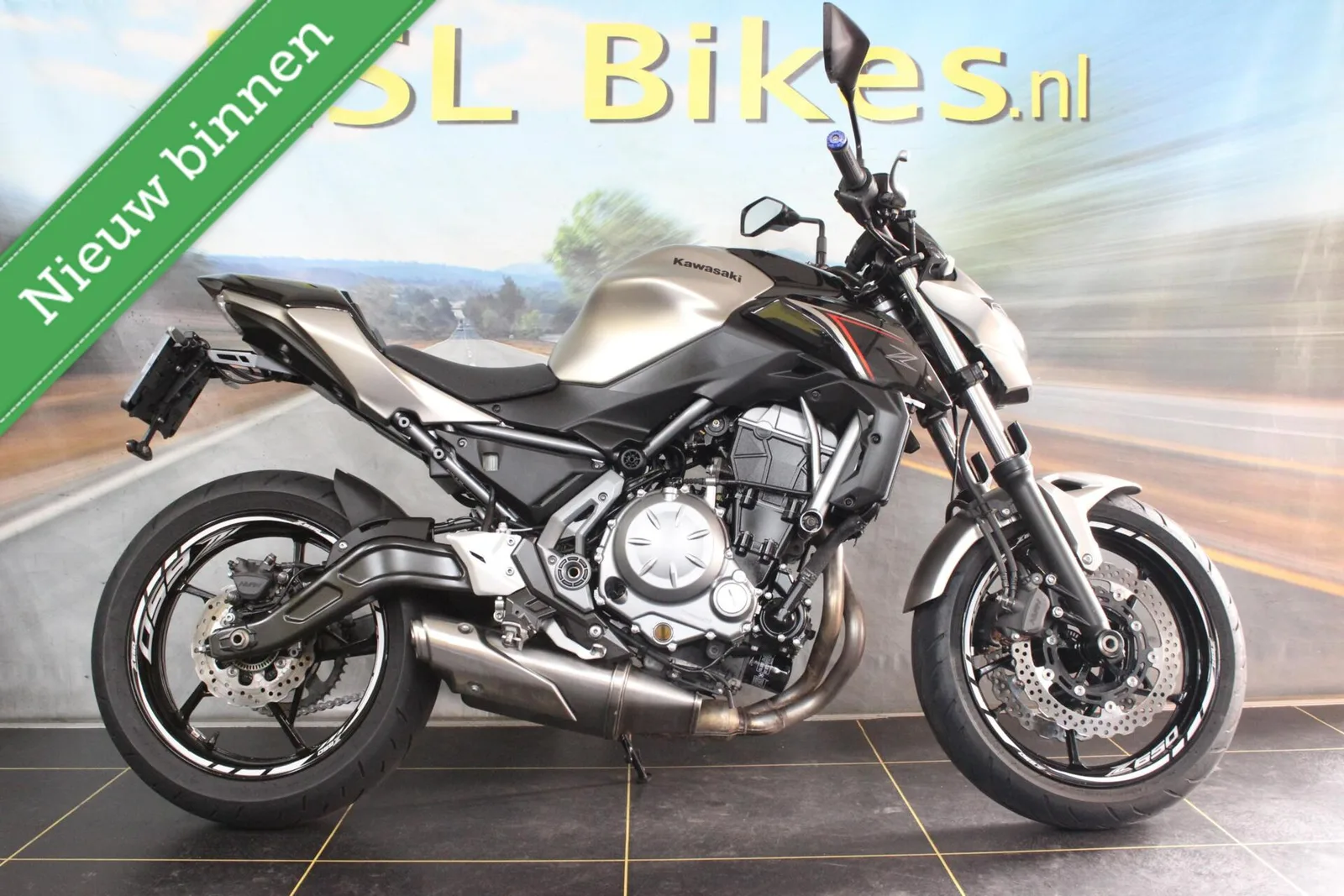 Kawasaki Z 650 (2017) — foto 1