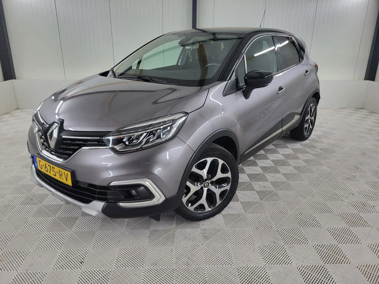 Renault Captur (2019) — foto 1