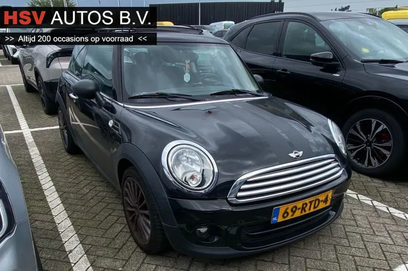 MINI One (2011)