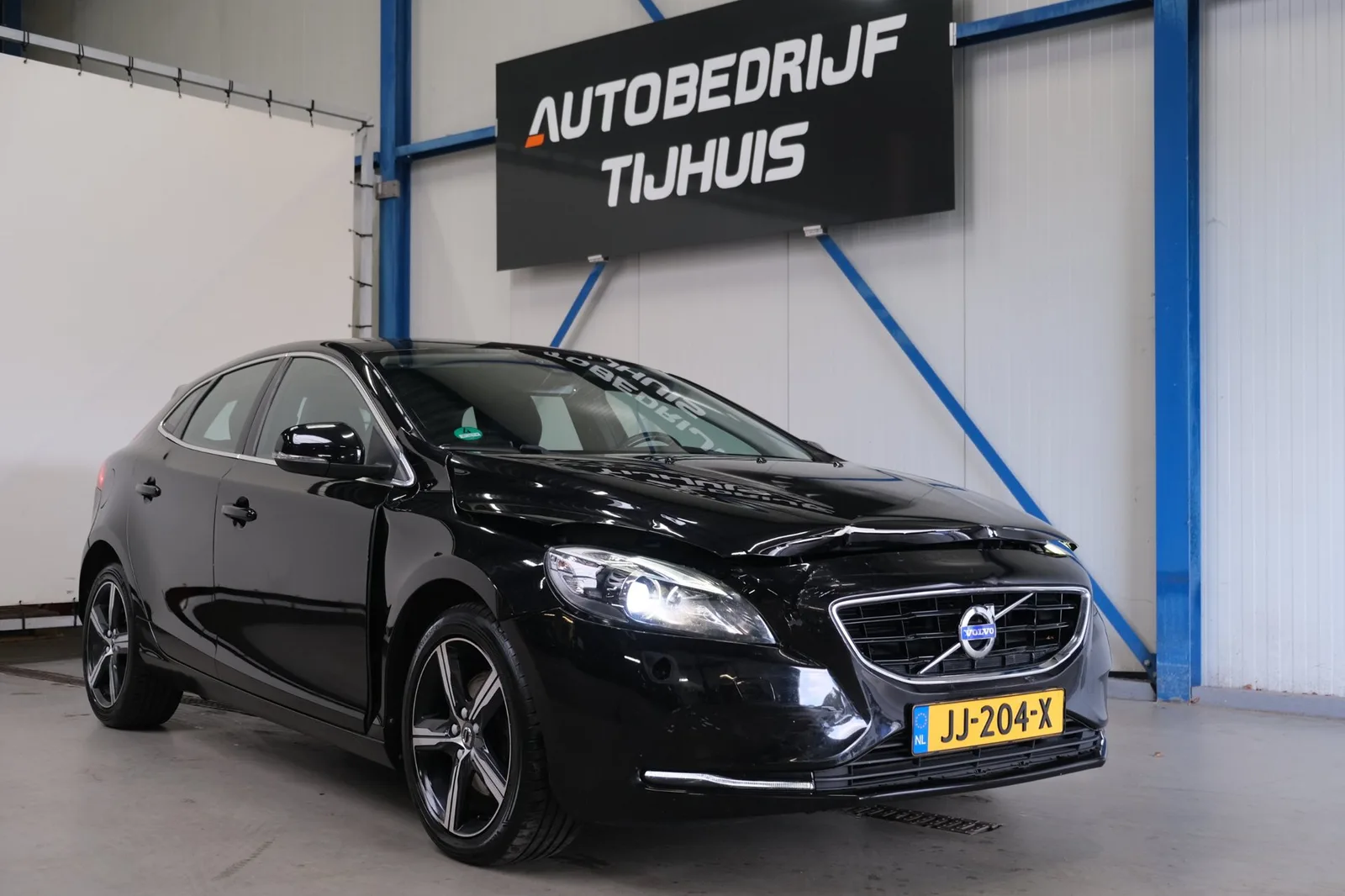 Volvo V40 (2016) — foto 1