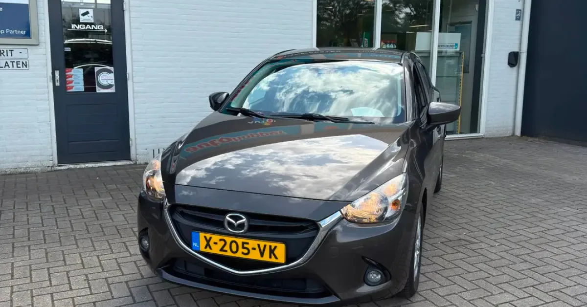 Mazda 2 (2016) — foto 1