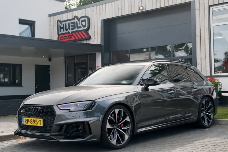 Audi RS4 (2019)