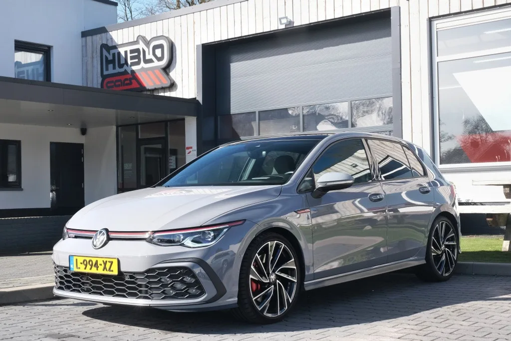 Volkswagen Golf (2021) — foto 1