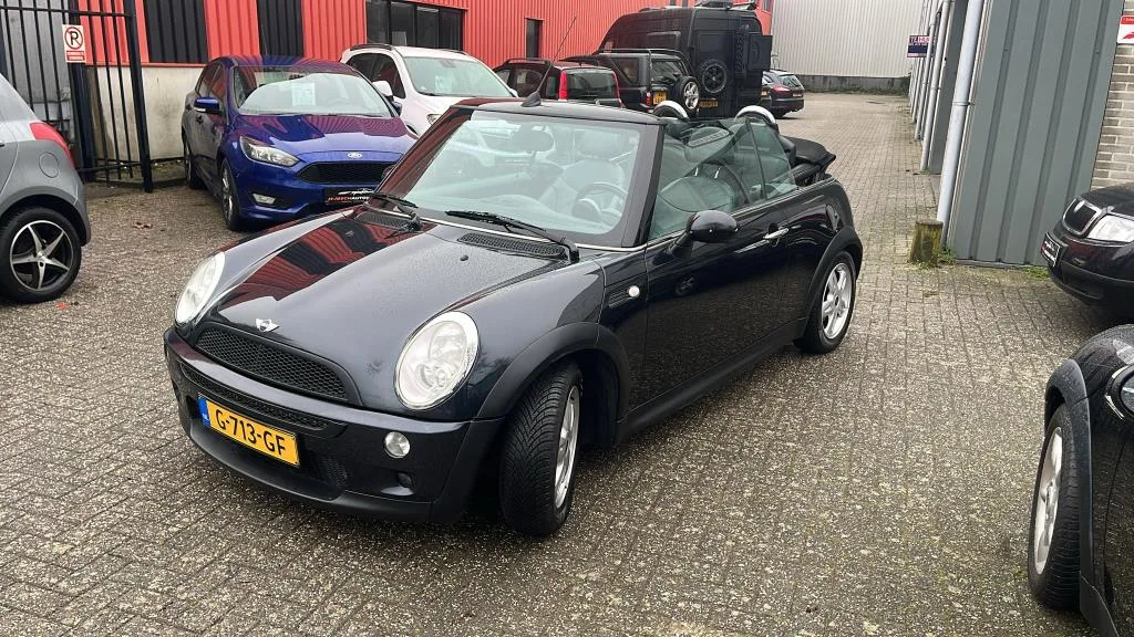 MINI Cabrio (2006) — foto 1