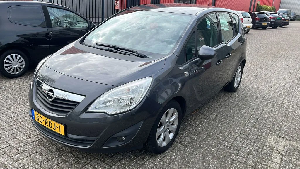 Opel Meriva (2011) — foto 1