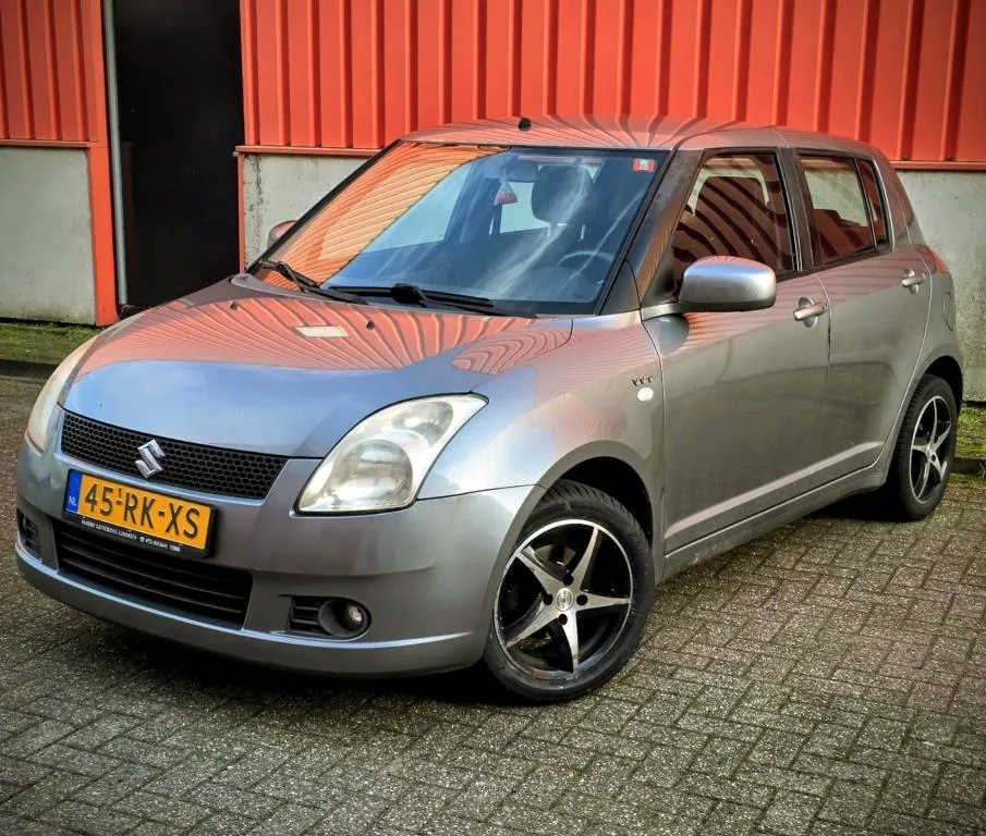Suzuki Swift (2005) — foto 1