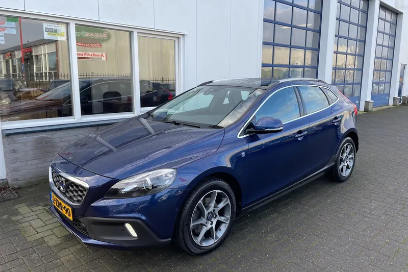 Volvo V40 Cross Country (2015)