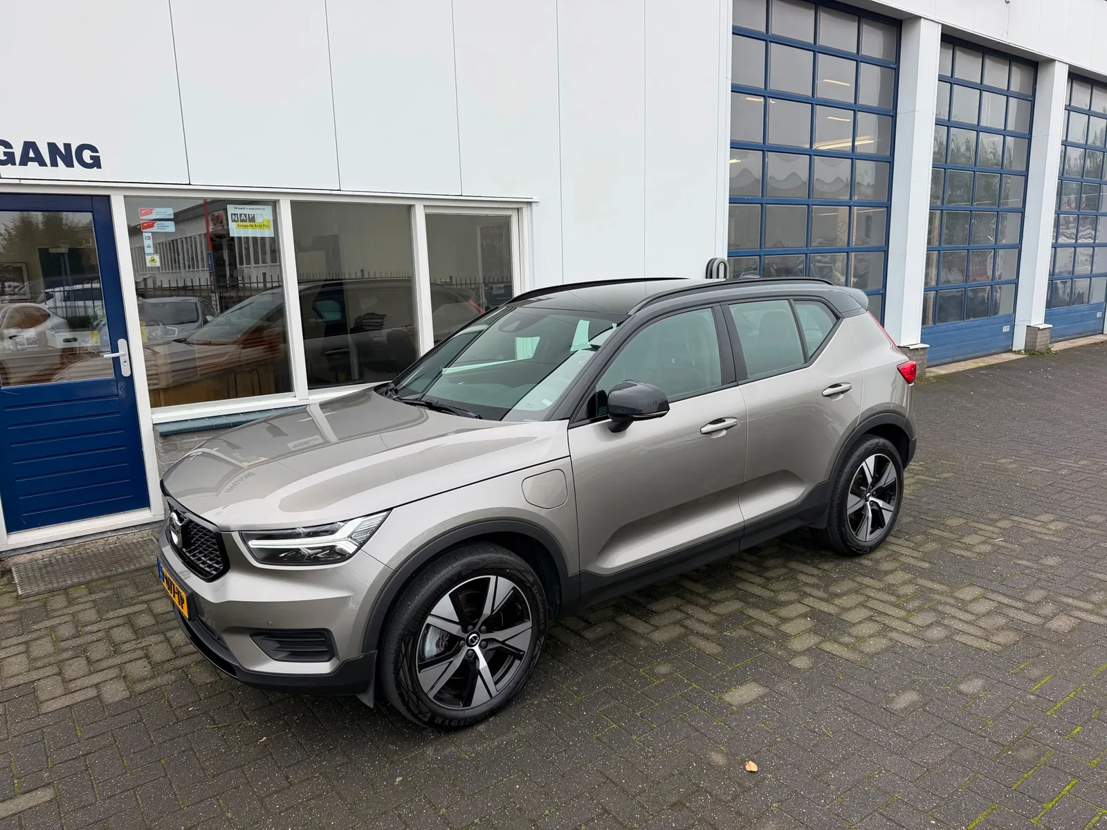 Volvo XC40 (2021) — foto 1