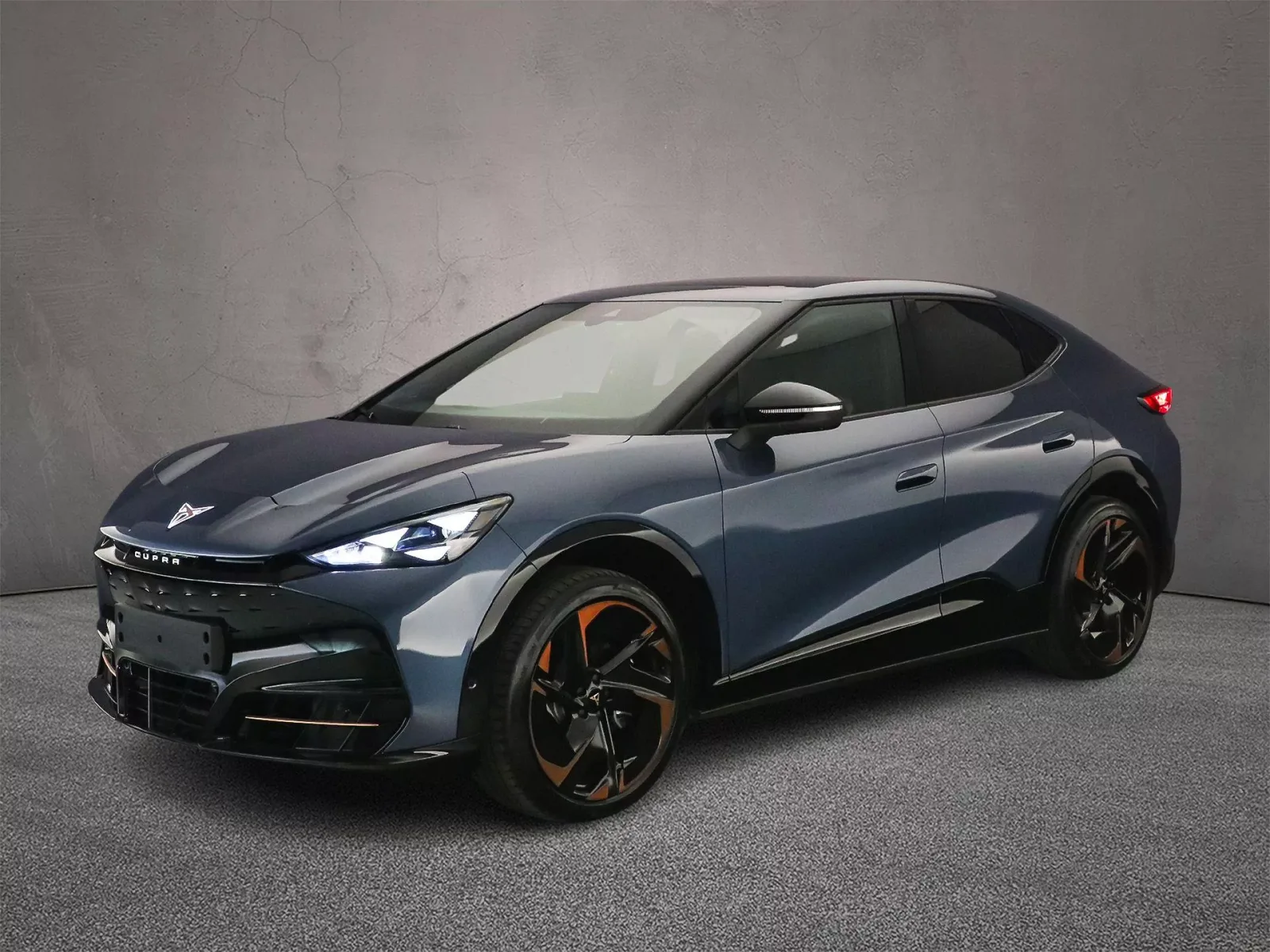CUPRA Tavascan (2025) — foto 1