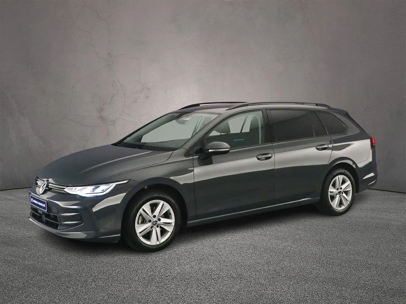 Volkswagen Golf (2024) — foto 1