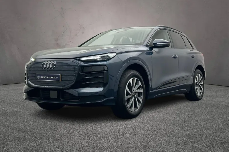 Audi Q6 e-tron (2025)