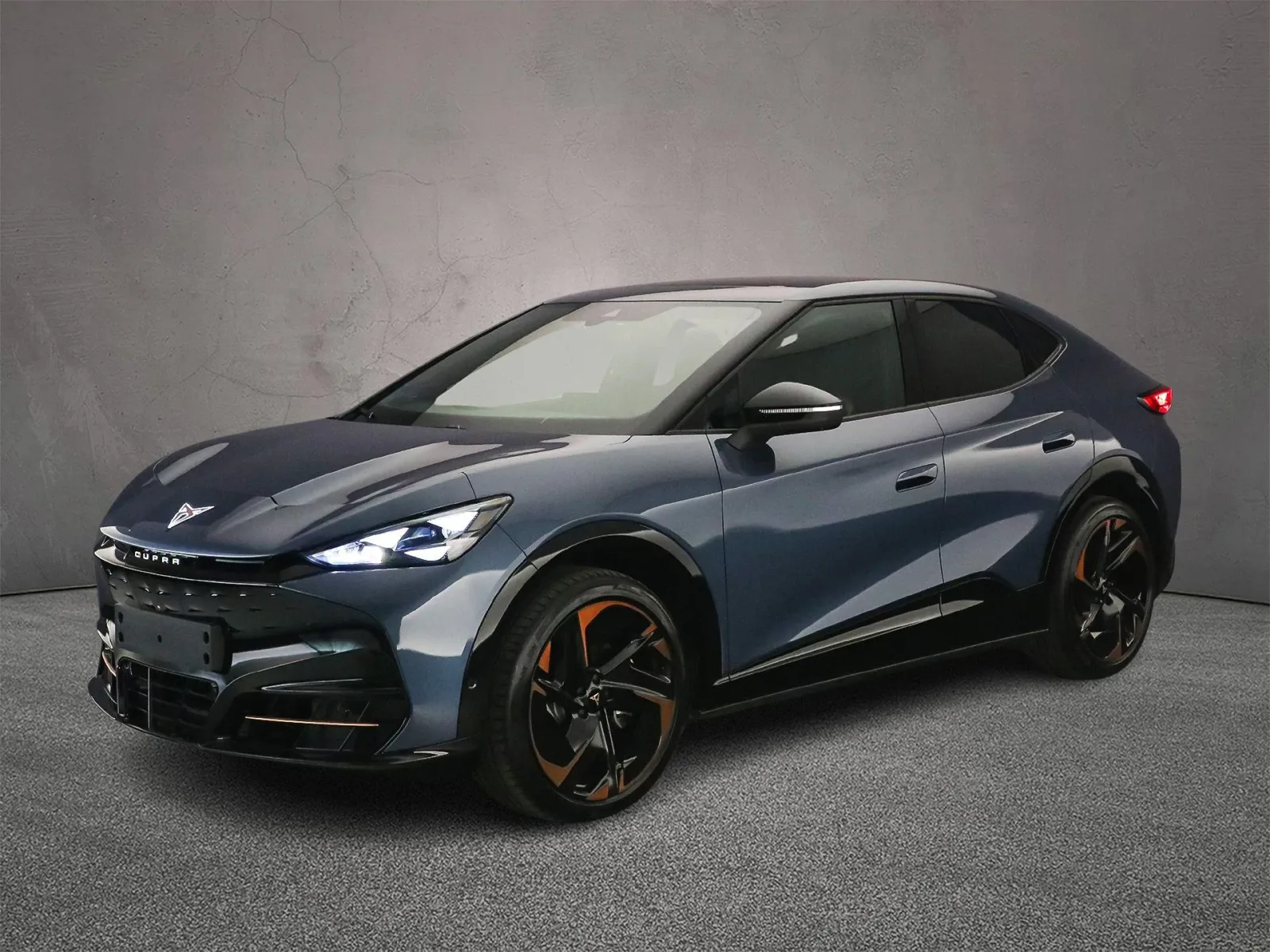 CUPRA Tavascan (2025) — foto 1