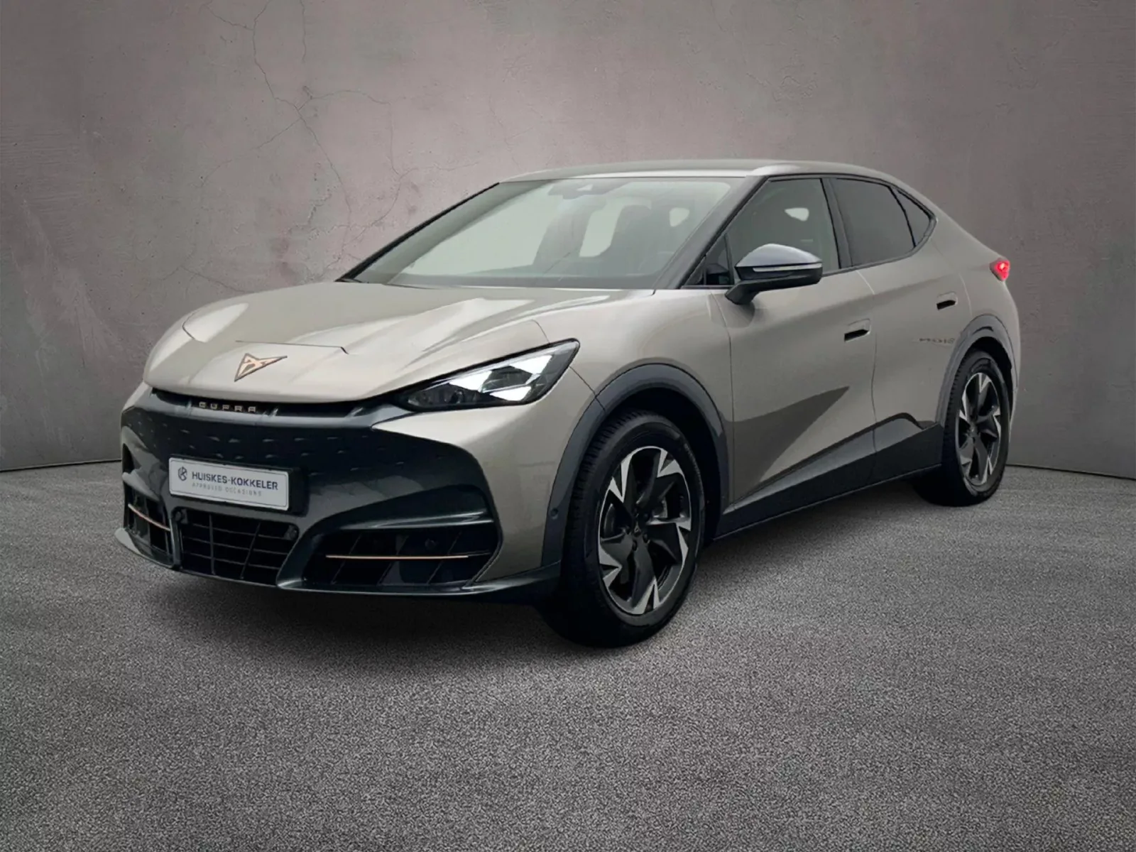 CUPRA Tavascan (2024) — foto 1