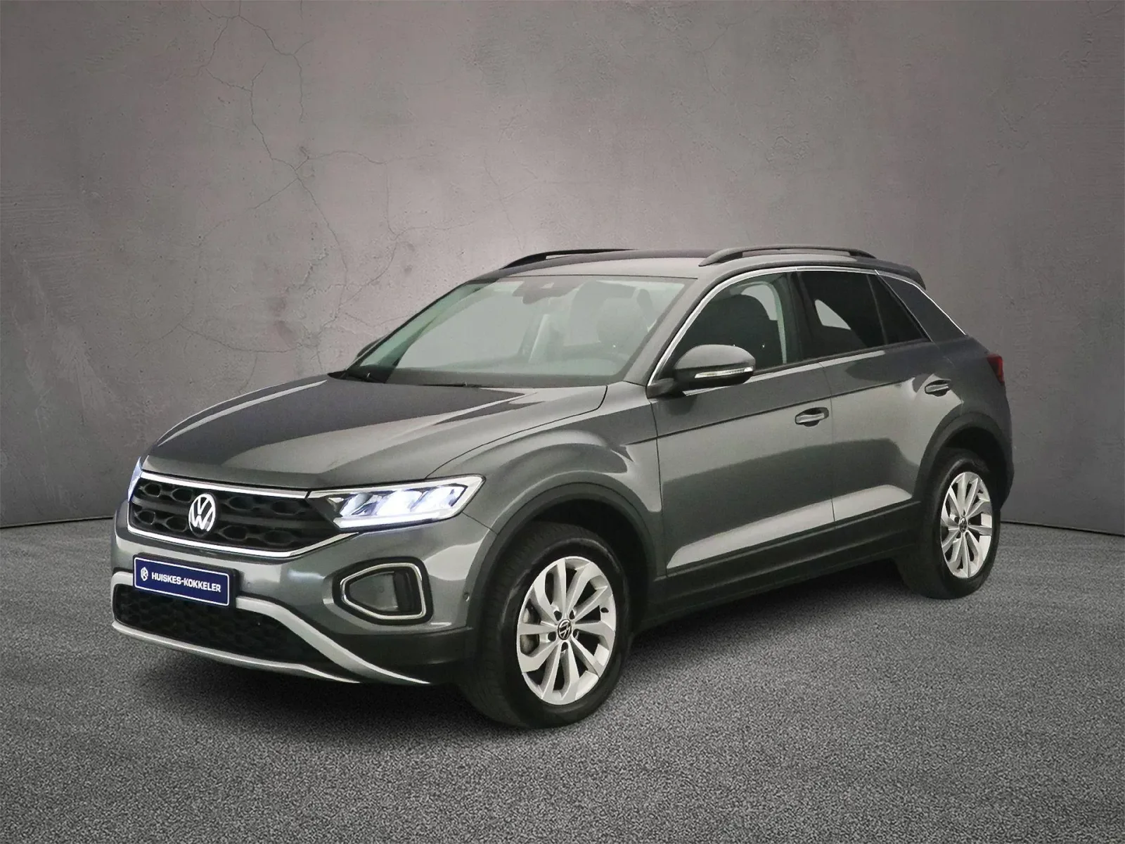Volkswagen T-Roc (2024) — foto 1