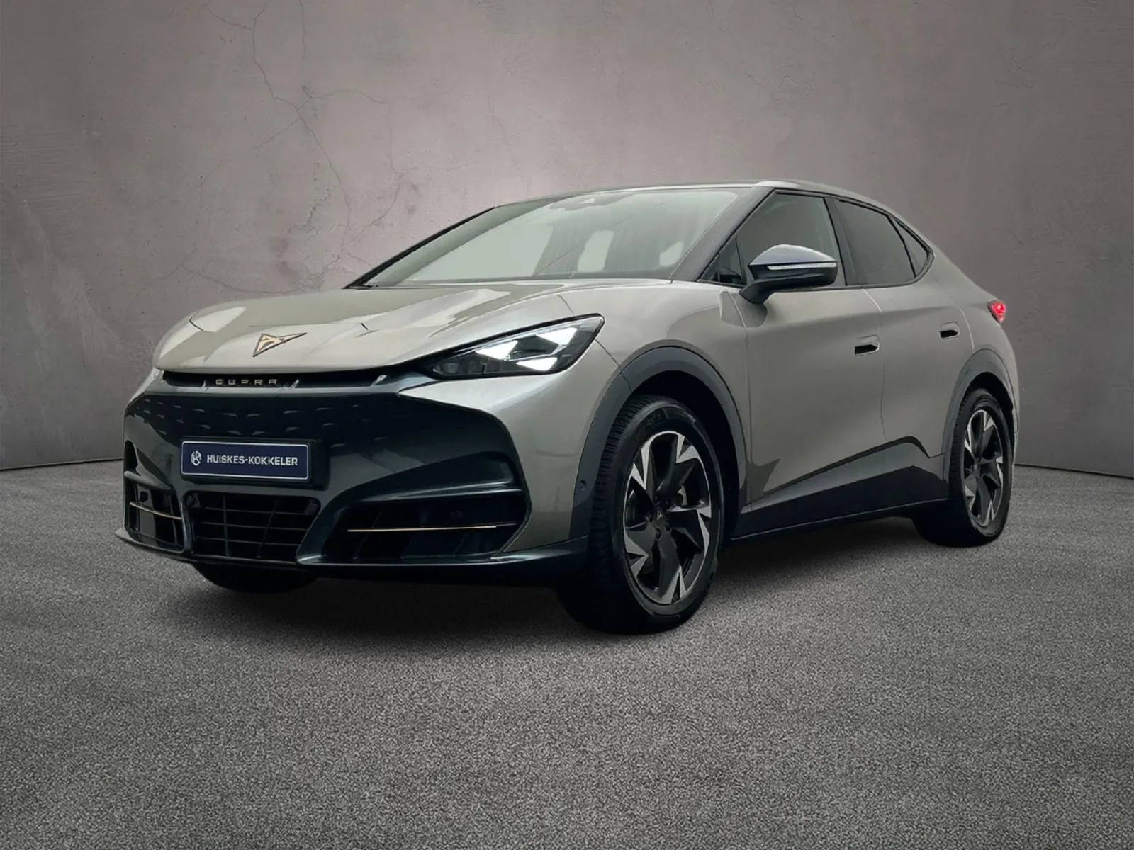 CUPRA Tavascan (2024) — foto 1