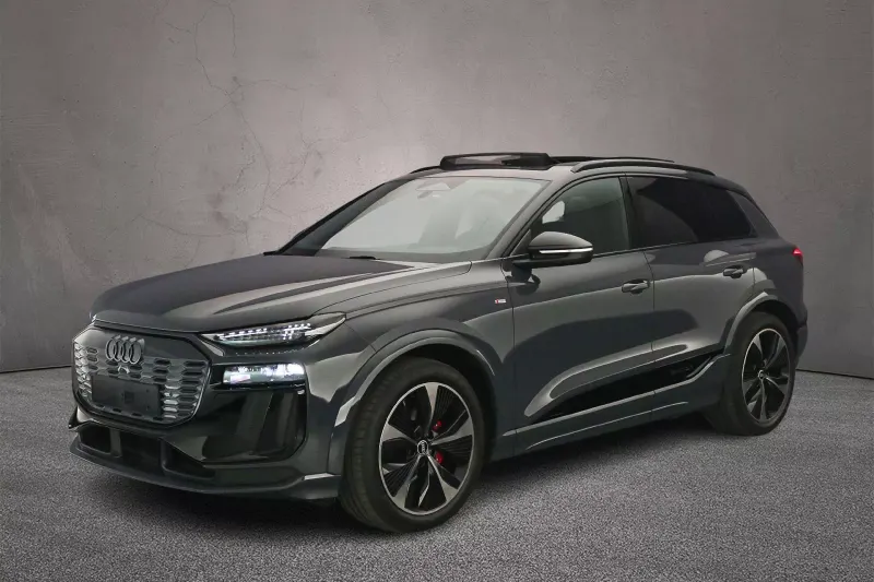 Audi Q6 e-tron (2025)