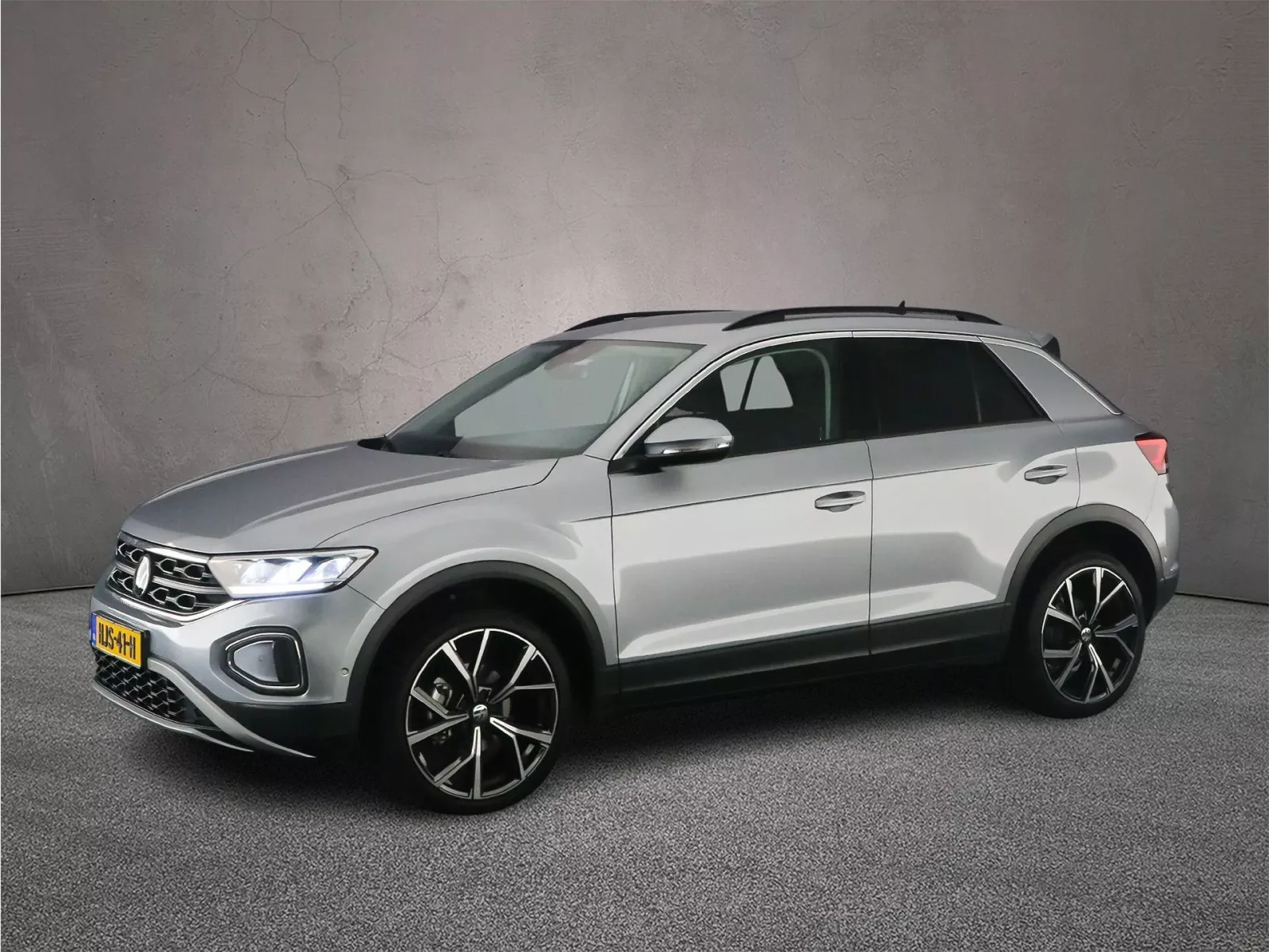 Volkswagen T-Roc (2025) — foto 1