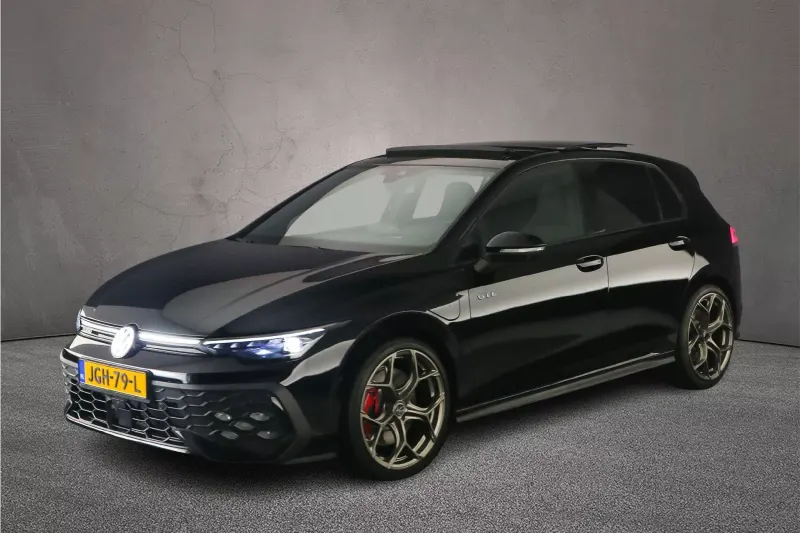 Volkswagen Golf (2025)