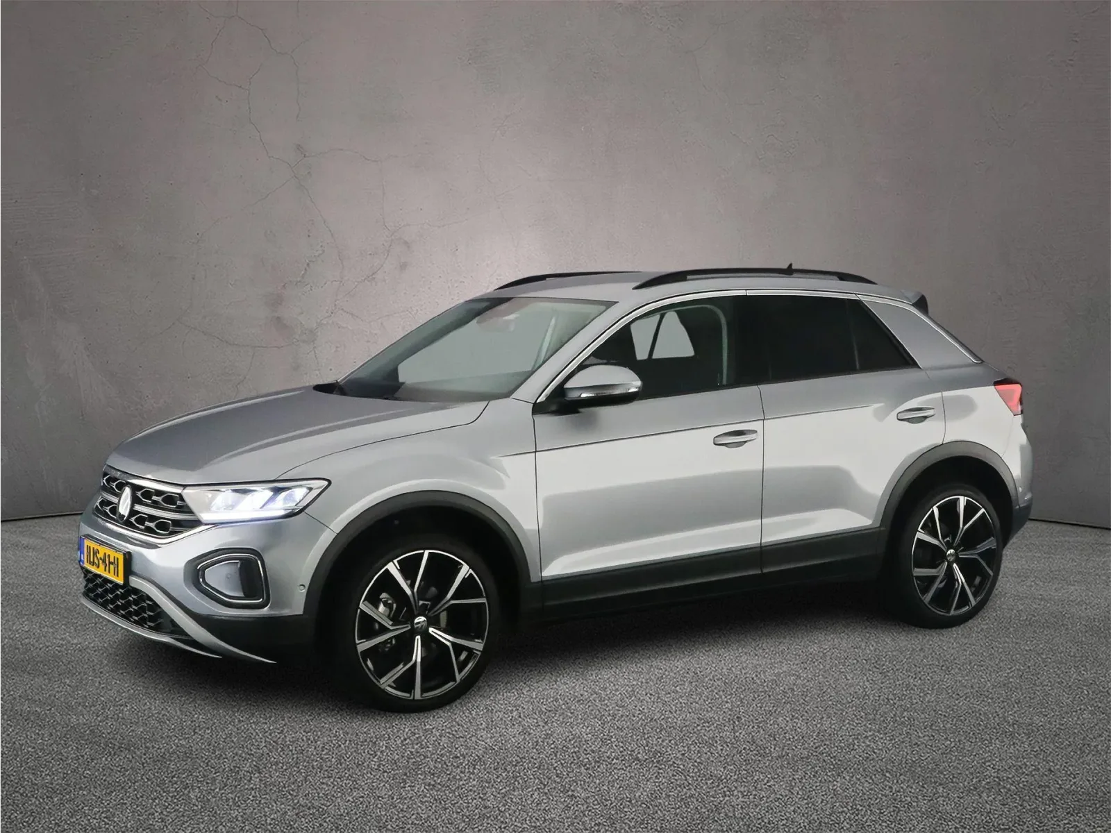 Volkswagen T-Roc (2025) — foto 1