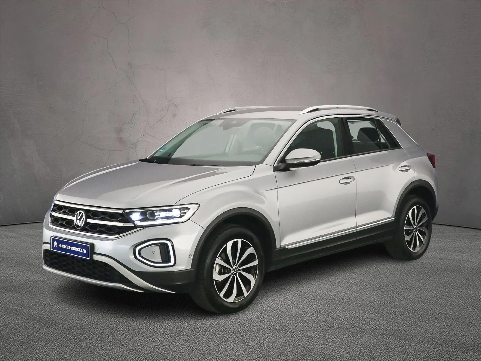 Volkswagen T-Roc (2023) — foto 1