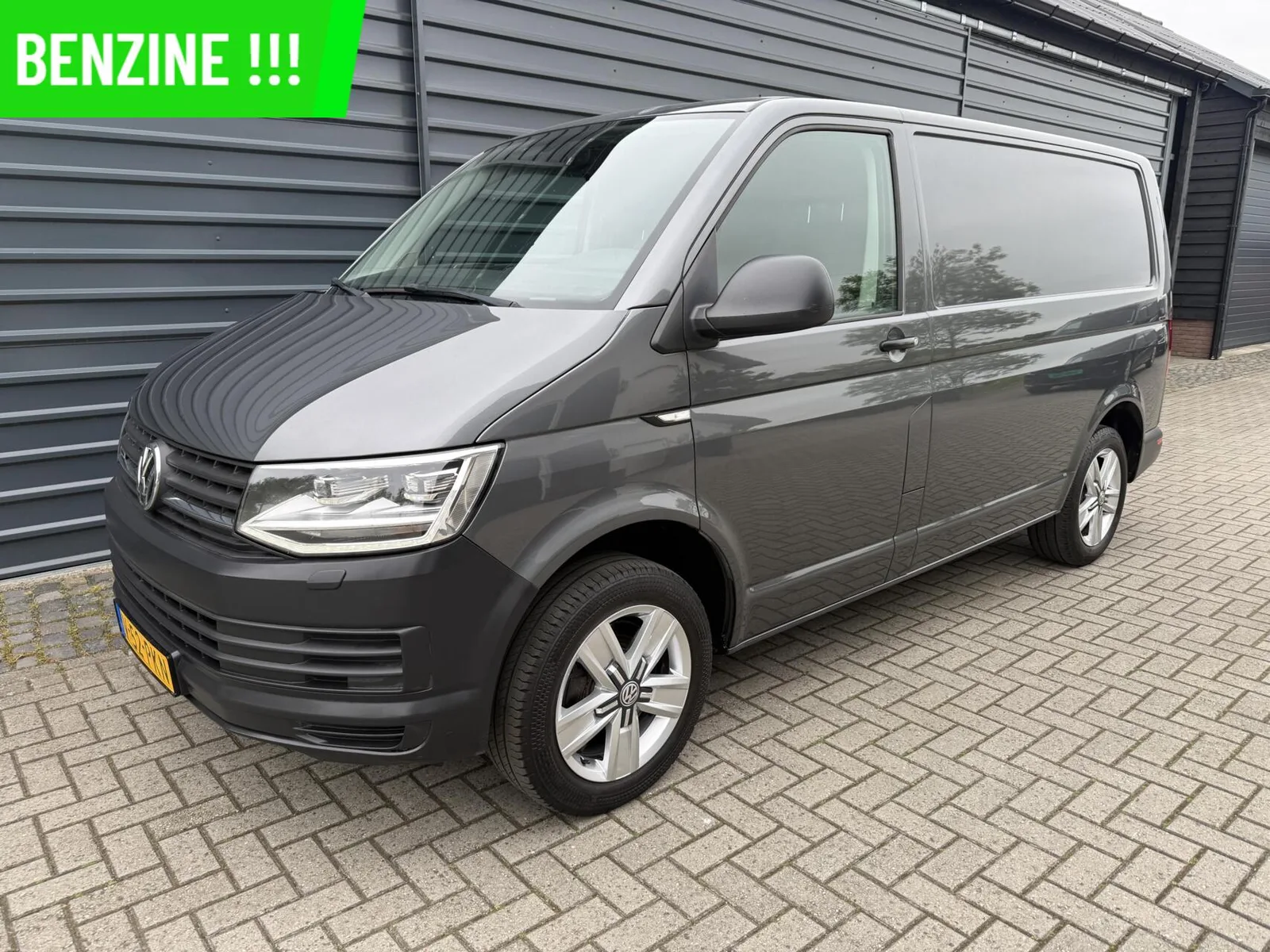 Volkswagen Transporter (2017) — foto 1