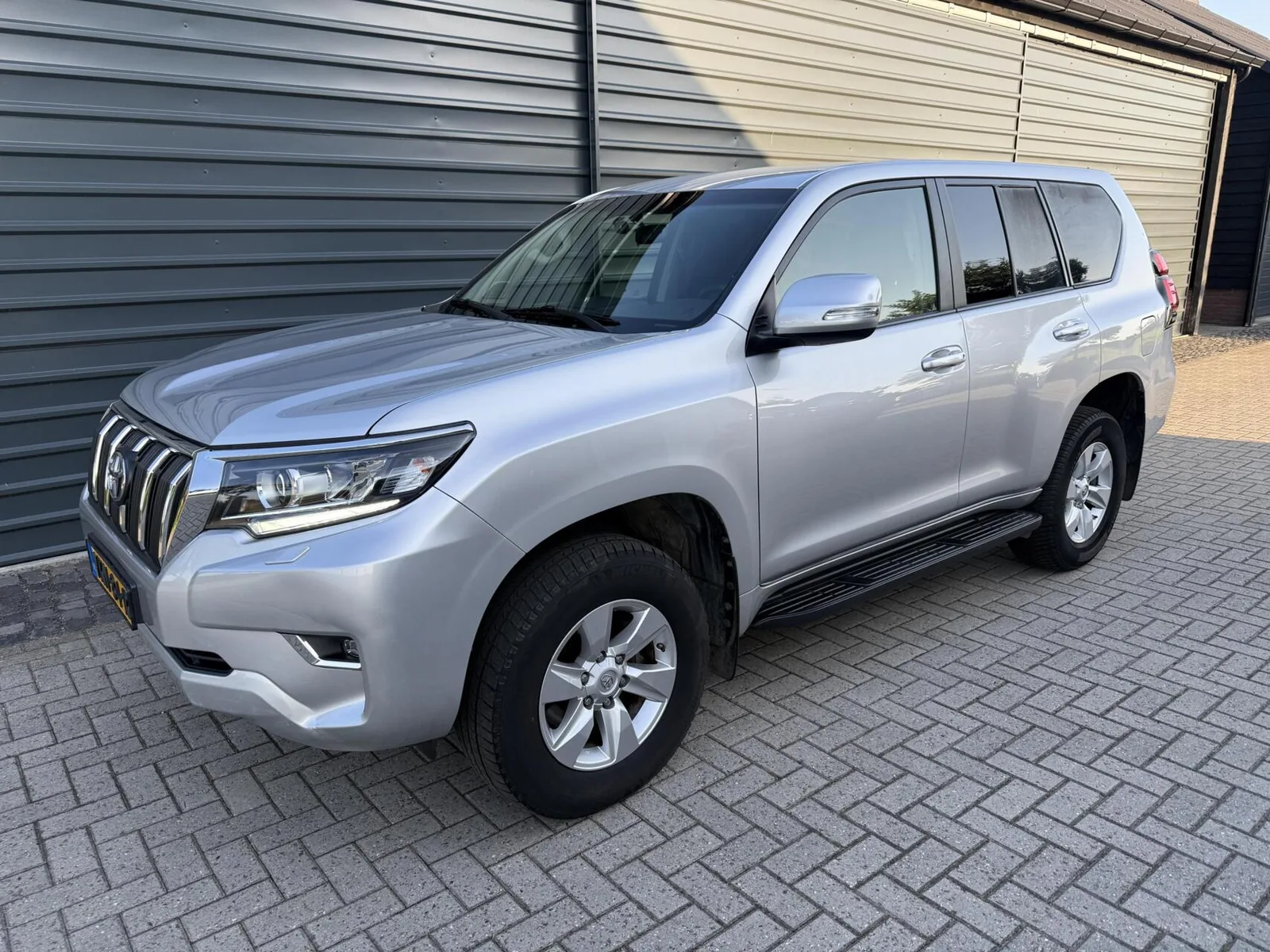 Toyota Land Cruiser (2021) — foto 1