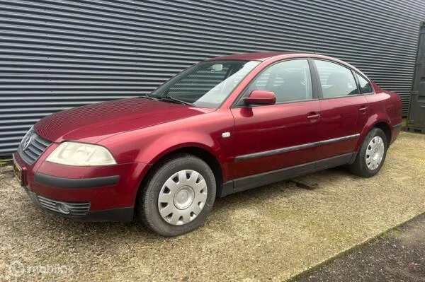 Volkswagen Passat (2001) — foto 1
