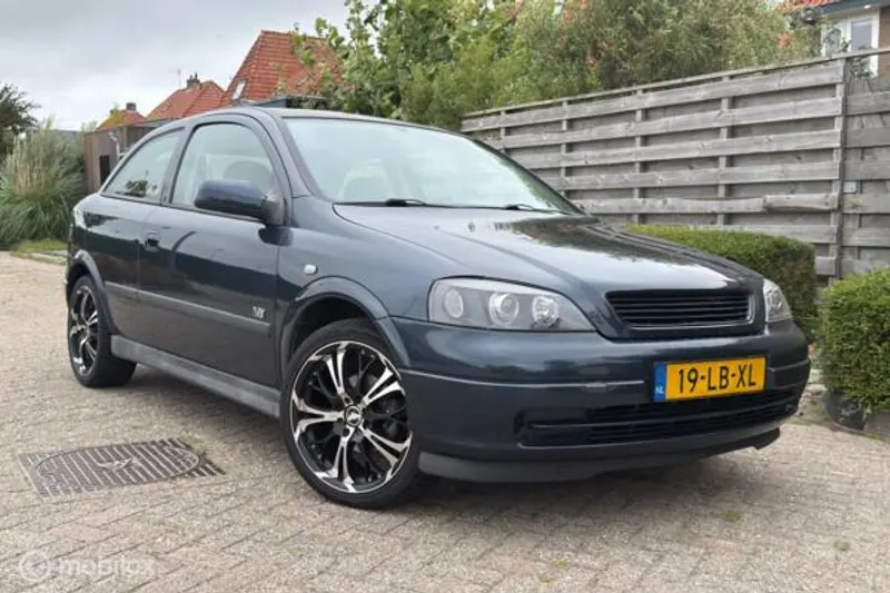 Opel Astra (2002)