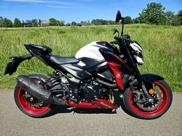 Suzuki GSX-S750 (2020) — foto 1