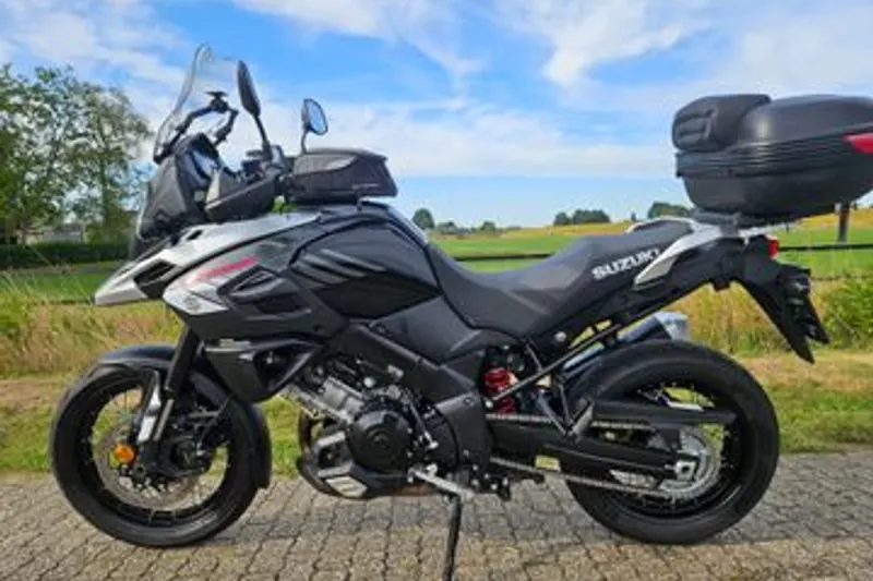 Suzuki V-Strom (2017)