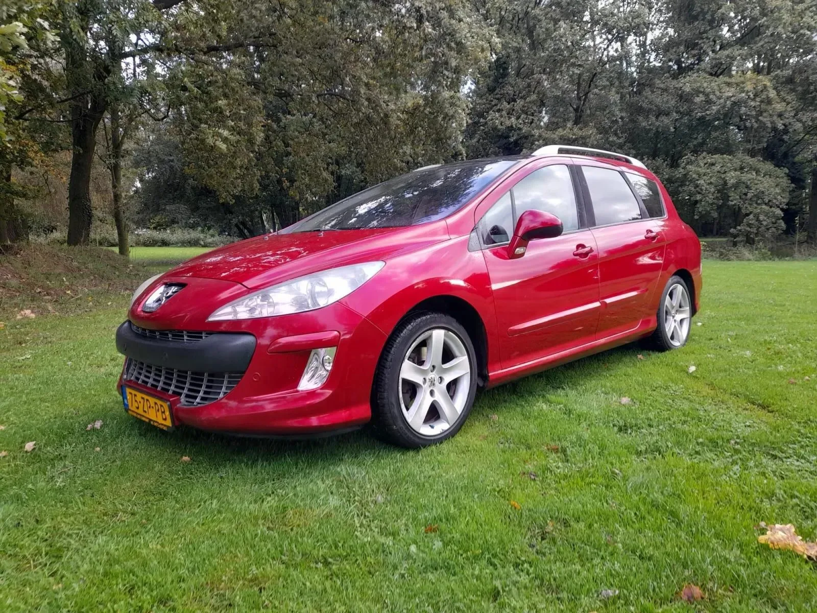 Peugeot 308 (2008) — foto 1