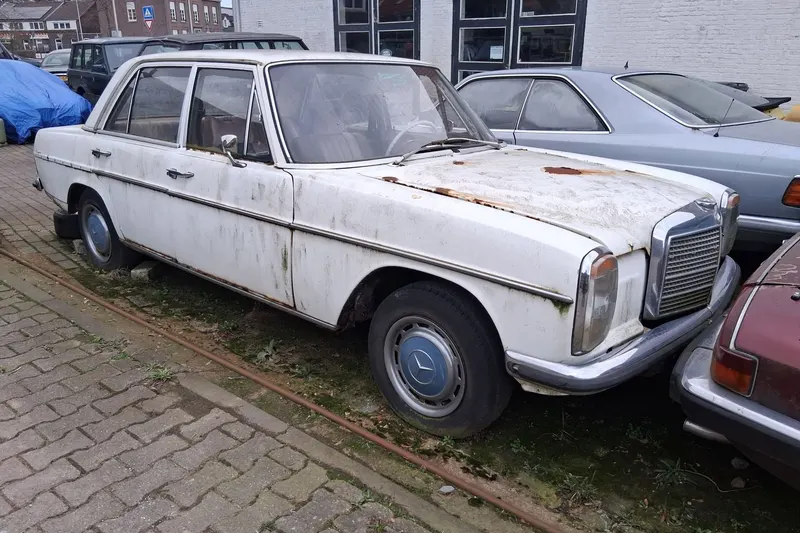Mercedes-Benz 200-Serie (1971)
