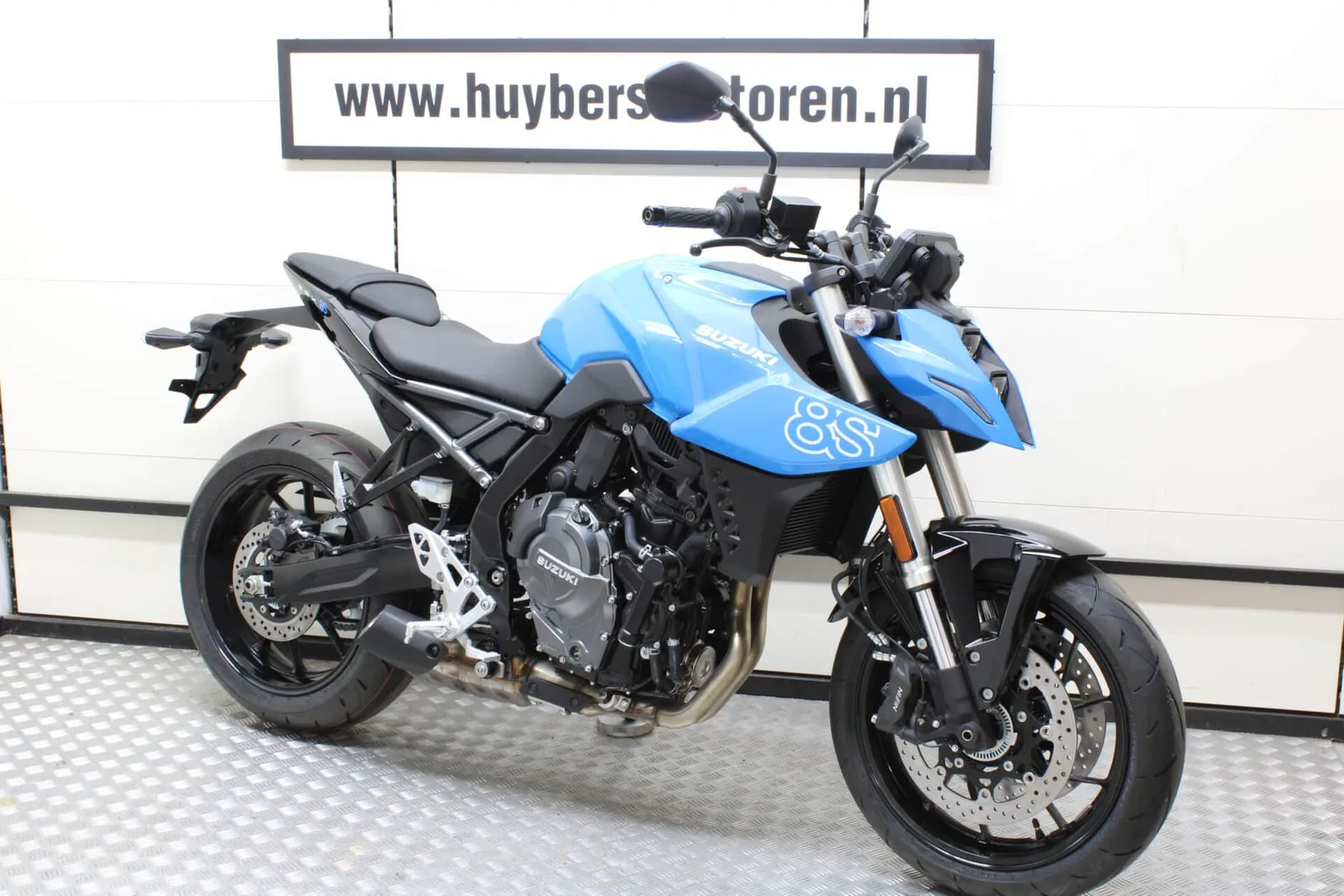 Suzuki GSX-8S (2026) — foto 1