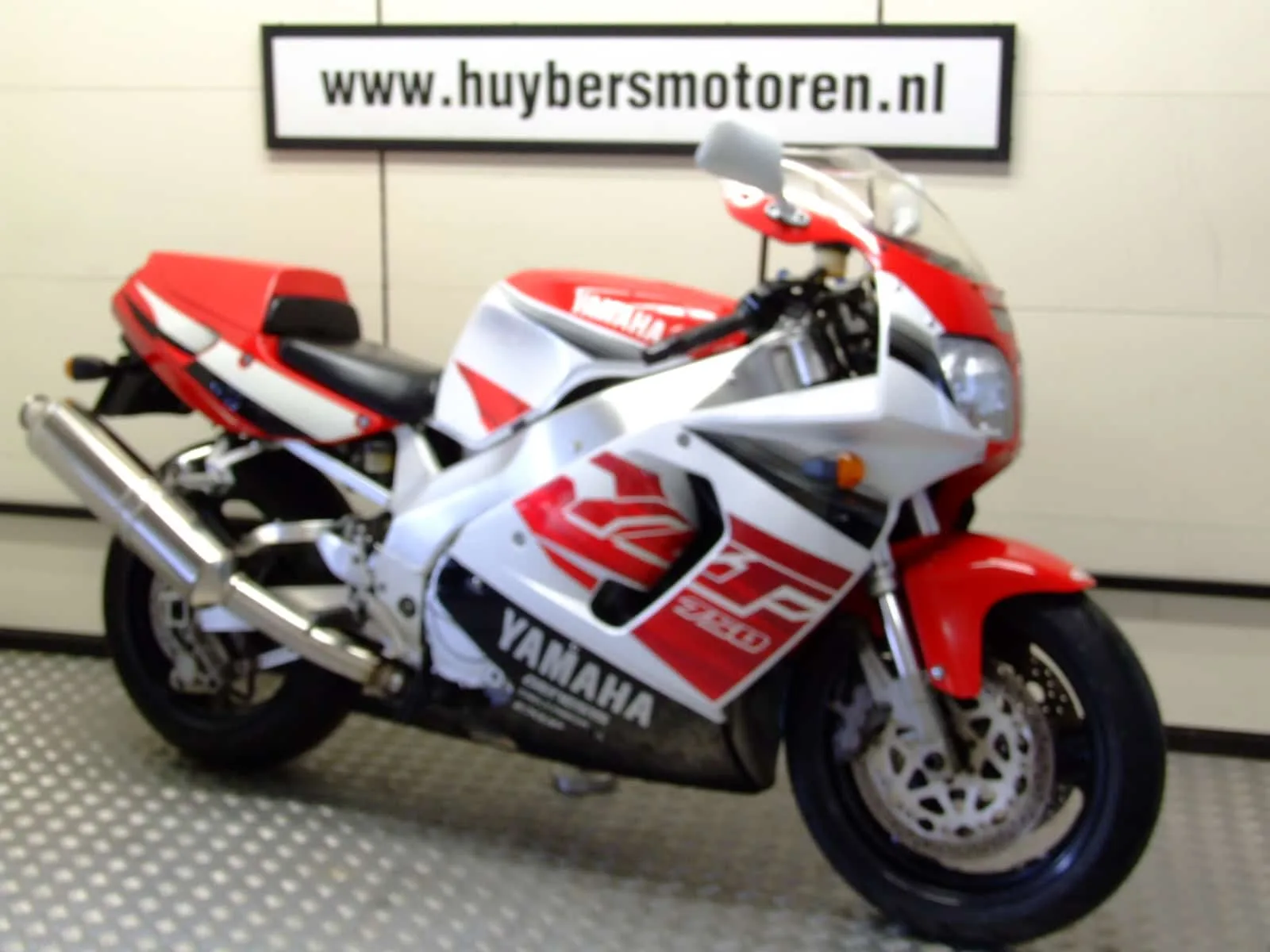 Yamaha YZF 750R (1997) — foto 1