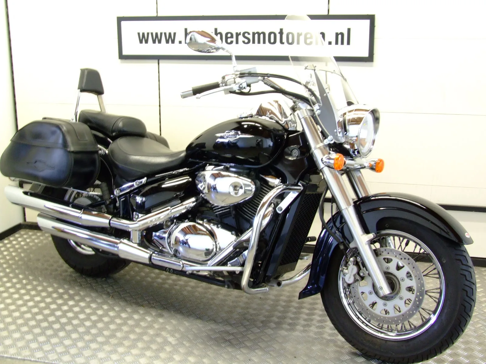 Suzuki C800 Intruder (2006) — foto 1