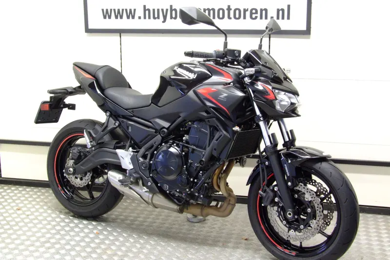 Kawasaki Z650 (2002)