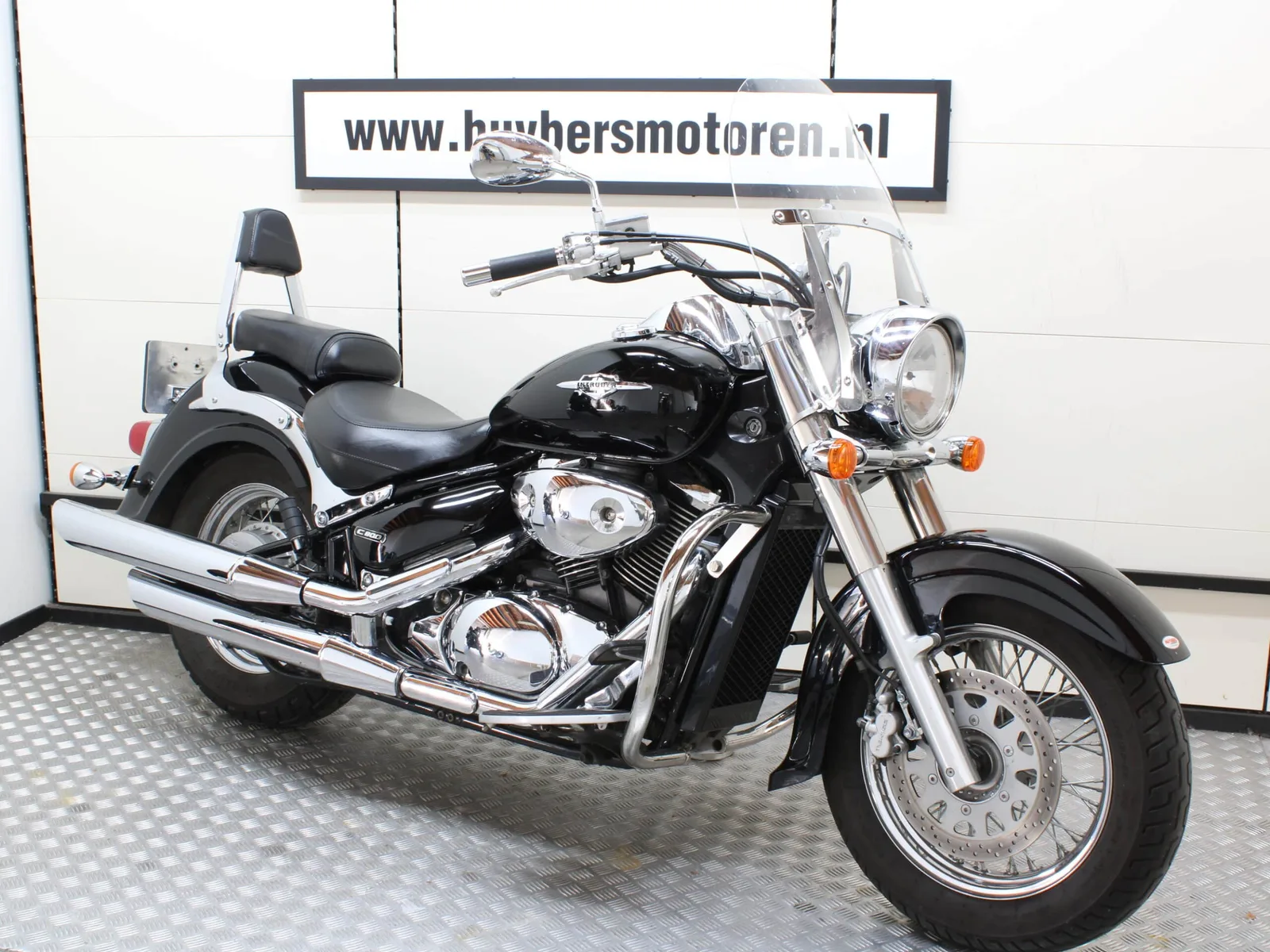 Suzuki C800 Intruder (2007) — foto 1