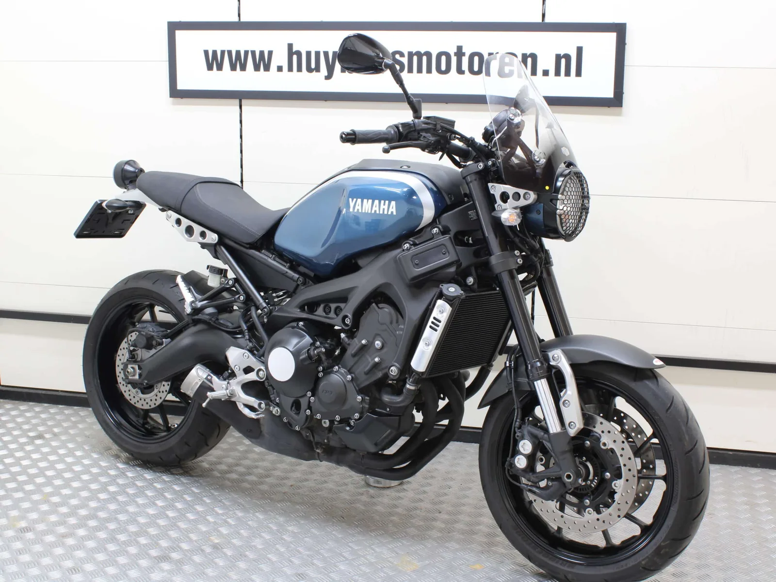 Yamaha XSR900 (2016) — foto 1