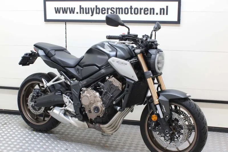 Honda CB650R (2022)