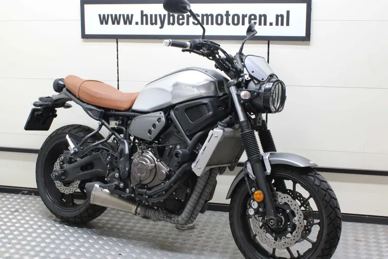 Yamaha XSR700 (2016)