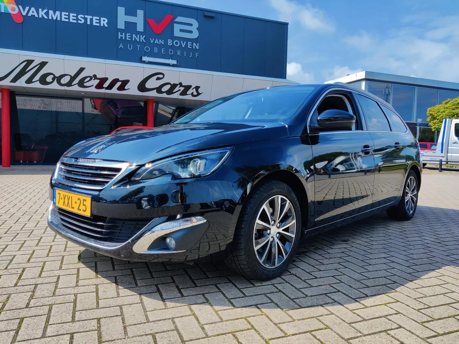 Peugeot 308 (2014) — foto 1