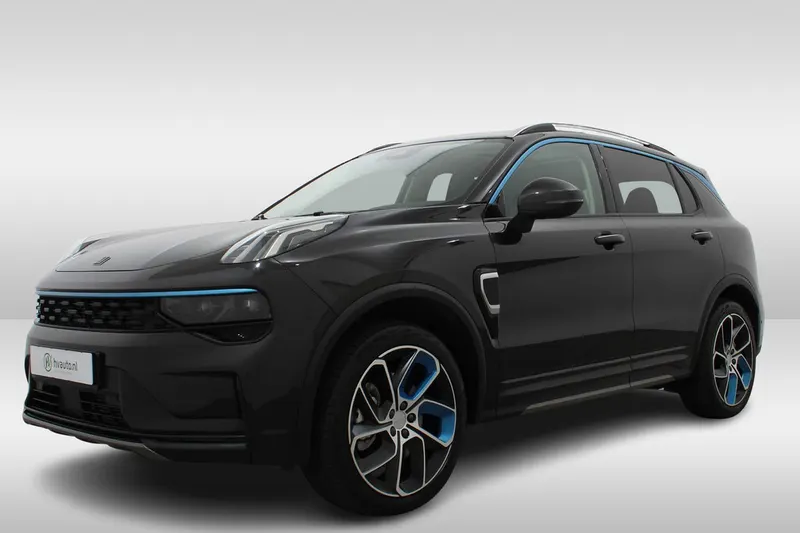 Lynk & Co 01 (2022)