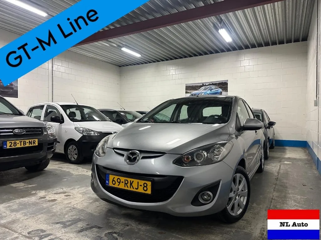 Mazda 2 (2011) — foto 1