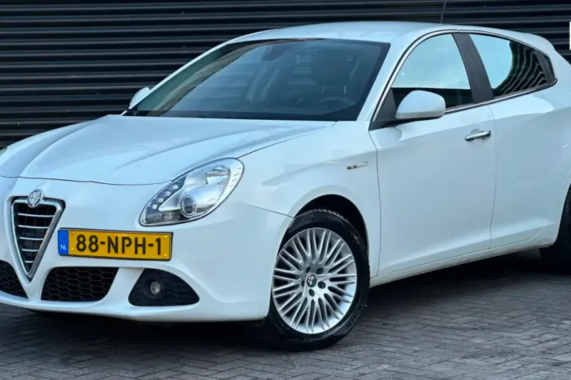 Alfa Romeo Giulietta (2010)