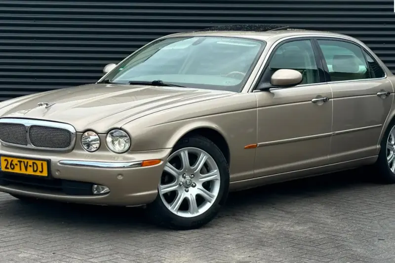 Jaguar XJ (2006)