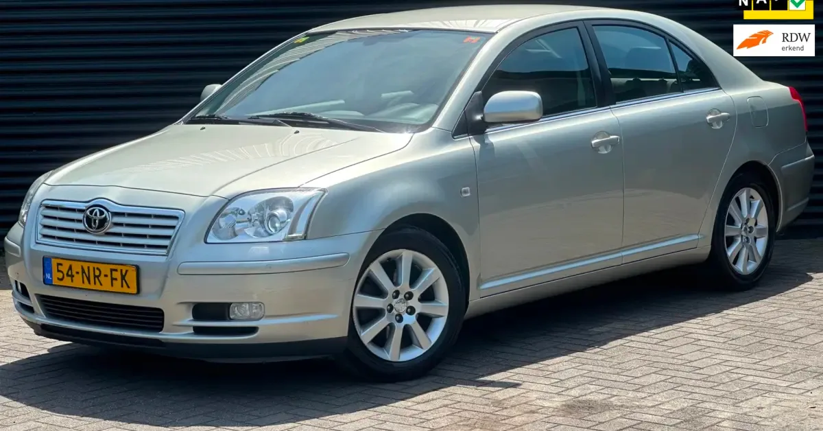Toyota Avensis (2004) — foto 1