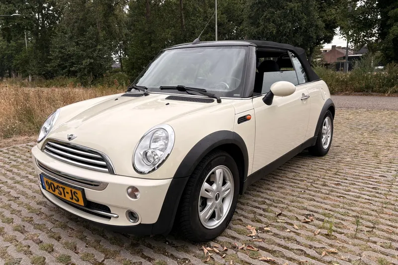 MINI Cabrio (2006)