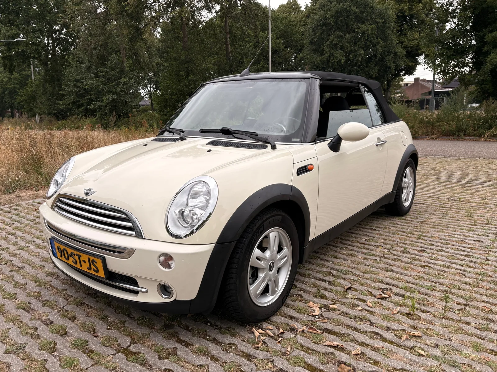 MINI Cabrio (2006) — foto 1